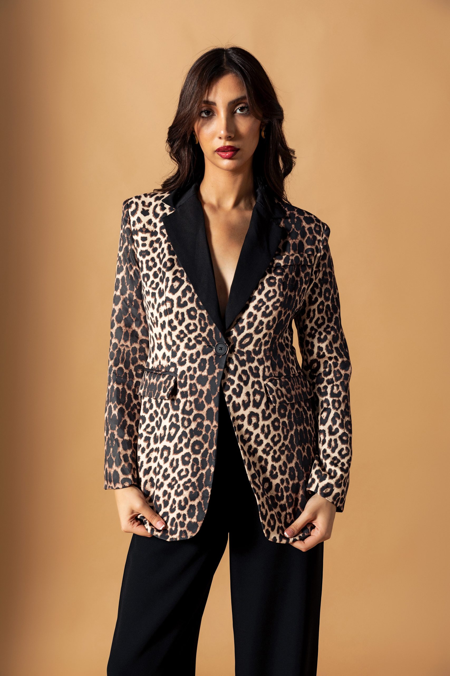 Siyah Yakalı Leopar Blazer Ceket