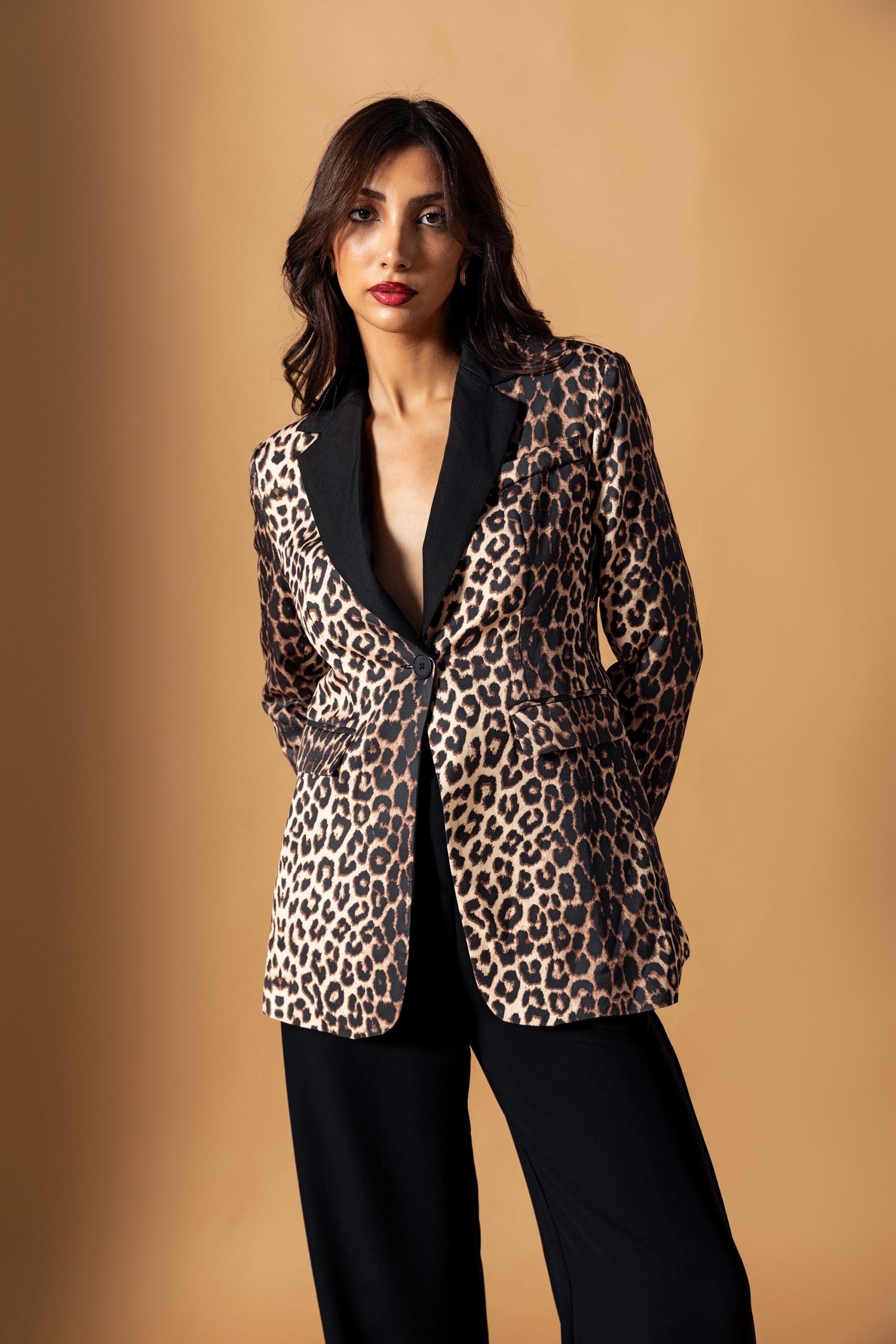 Siyah Yakalı Leopar Blazer Ceket - Görsel 7