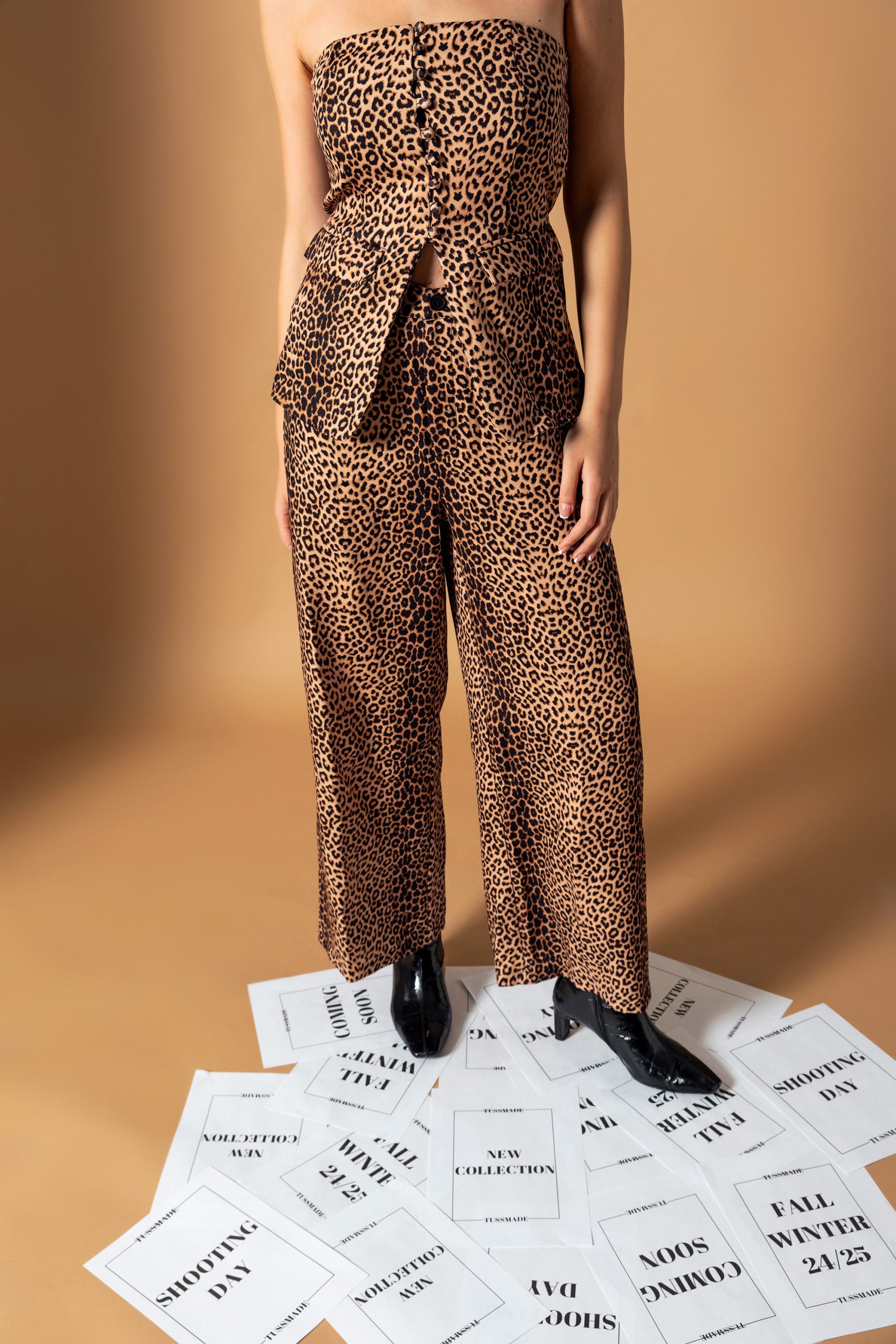 Leoparlı Straplez Yelek - Görsel 2