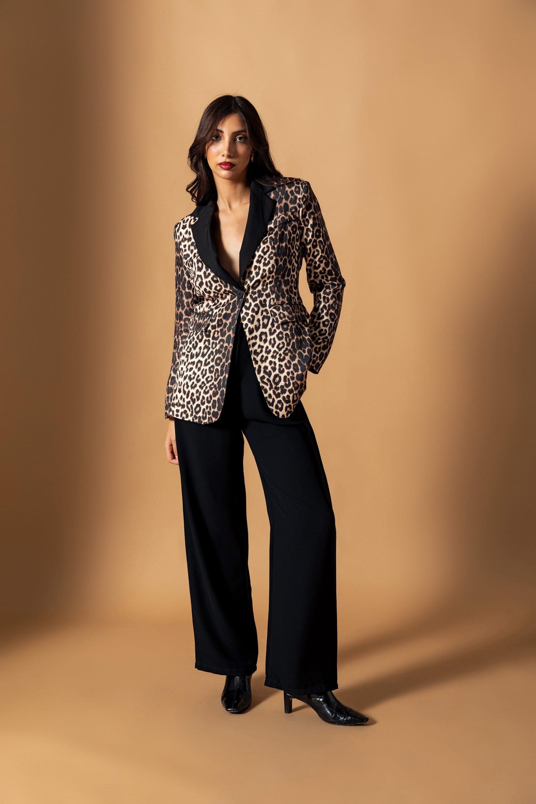Siyah Yakalı Leopar Blazer Ceket - Görsel 2